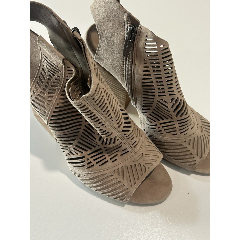 Vince Camuto Dastana Peep Toe Booties 7.5 Leather Perforated Slingback Heels